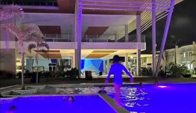 ✈️ 2min Airport · Pool · WiFi · Samal 10yr Superhost · Davao's Best Location