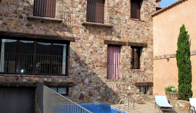 4-Schlafzimmer-Haus mit Schwimmbad by Interhome