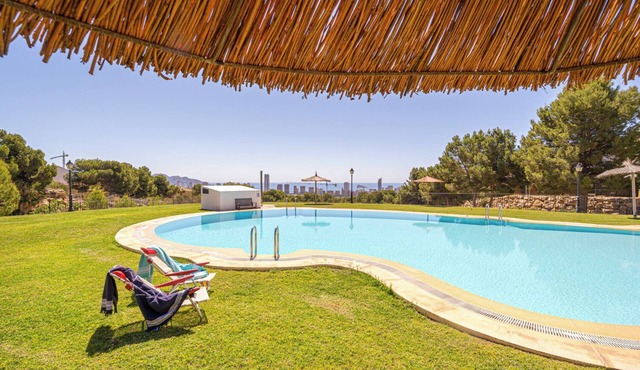 A 5 min.da Benidorm Chalet con piscina,campo da tennis ideale per rilassarsi