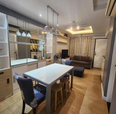 Accolade Place - DMCI