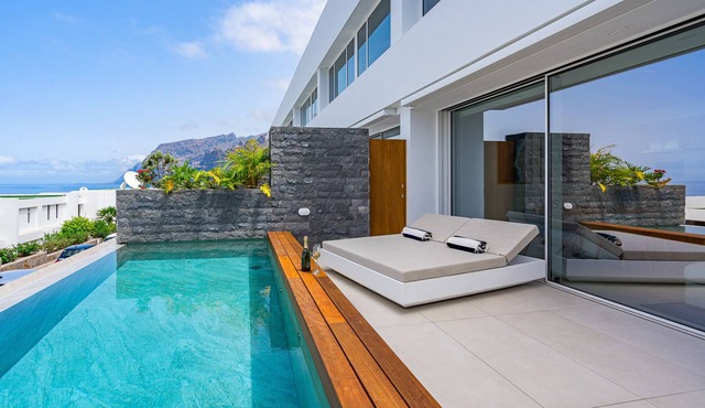 Amazing Luxury Duplex at Los Gigantes With Private Pool and Exellent sea Views