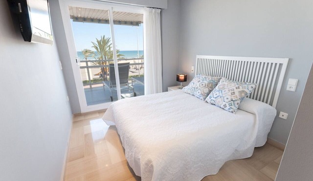 Amazing apartment decorated, with wifi, in front of the beach, AG TURQUESA 2A Premium - only families