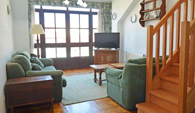 Apartamento El Corro: con parking en pleno centro de Comillas