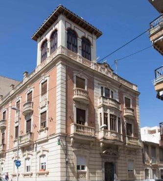Apartamento en Edificio Tortosa
