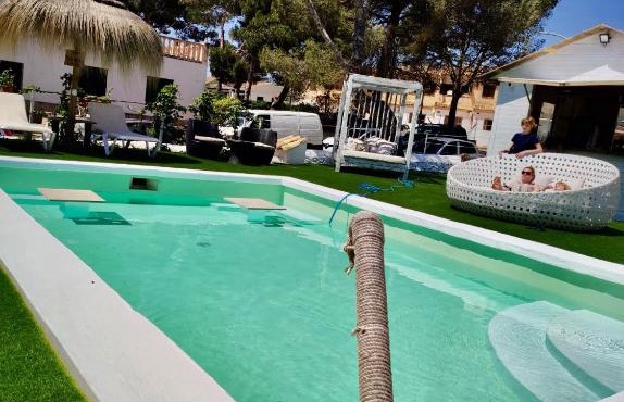 Apartamentos Cala Angila