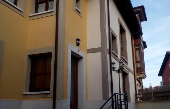 Apartamentos La Blanca