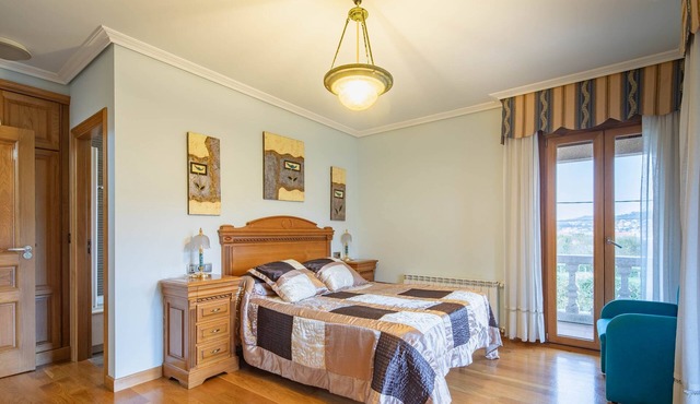 'Apartment 12' with Shared Pool, Private Terrace and Wi-Fi