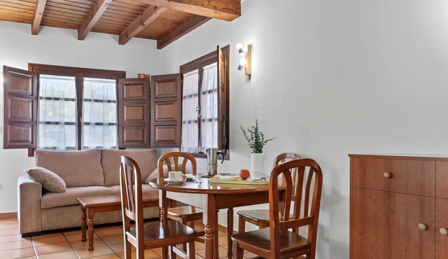 Apartment 'Cruz' with Private Terrace and Wi-Fi