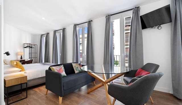 Apartment 'Casa Milano 1' with Balcony, Wi-Fi and Air Conditioning