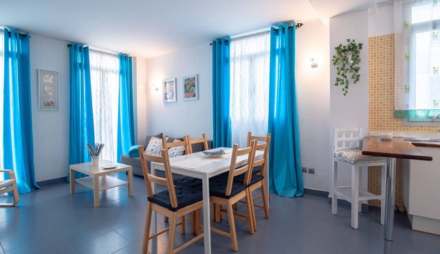 Apartment 'Hogar Vera Turquesa' with Wi-Fi and Air Conditioning