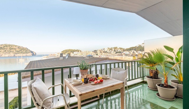Apartment "Marsella" with sea view completely refurbished and modernised, with Wi-Fi