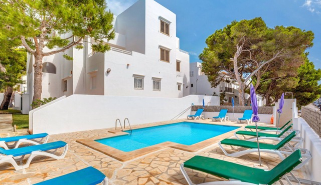 Apartment with Air Conditioning, Pool, Wi-Fi, Balcony, and Near the Beach
