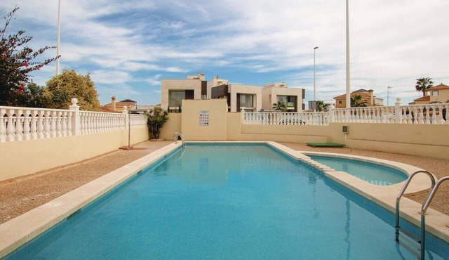 Awesome home in Orihuela with WiFi