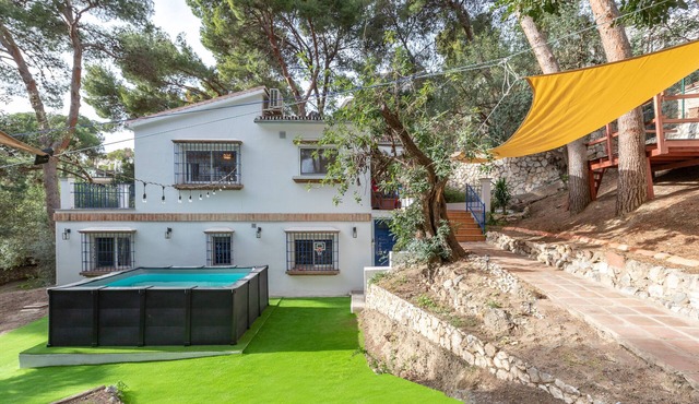 AXARQUÍA - Wonderful country house with above ground pool and Free WiFi