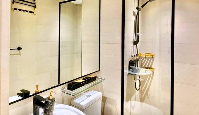 Azure Urban Resort 1BR-2BR St Tropez