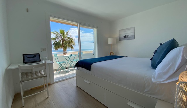 Beachfront Home · 5 Steps to the Sand · Large Private Terrace with Pergola · AC