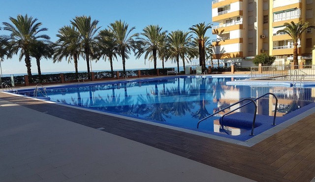 Beautiful apartment in Algarrobo Costa. Panoramic view of the sea. Pool, tennis.