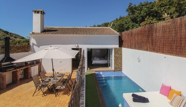 Beautiful home in Sayalonga