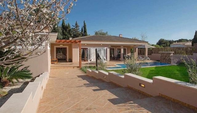 Beautiful Mediterranean villa Villa Tramuntana