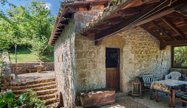 Beautiful private villa for 2 people with TV, terrace and parking