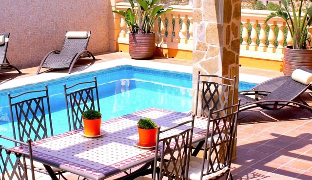 Beautiful property -65 m- with terrace and a small garden