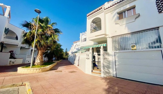Belvilla by OYO La Perla de AndalucÃ­a