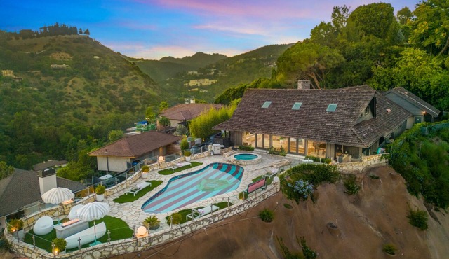 Beverly Tree House - Classic Hollywood Estate with Breathtaking Views