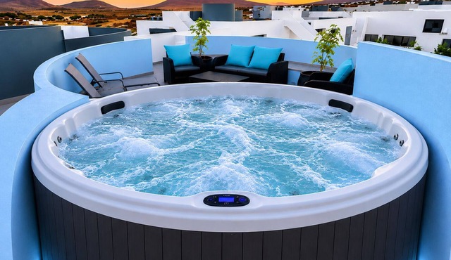 Blue Jacuzzi®Vv