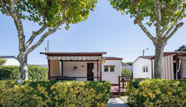 Bungalow 'B' with Private Pool, Private Terrace and Wi-Fi