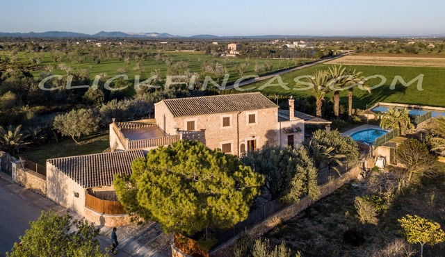Can Barret, traditional Mallorcan finca for 9 people with pool