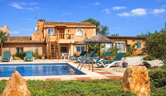 Can Bril 409 rustic finca with private pool, terrace, garden and WiFi