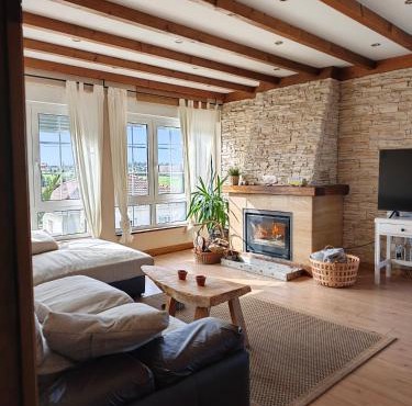 Chalet con piscina, jacuzzi y vistas al mar, a 5 min del puerto de Cudillero
