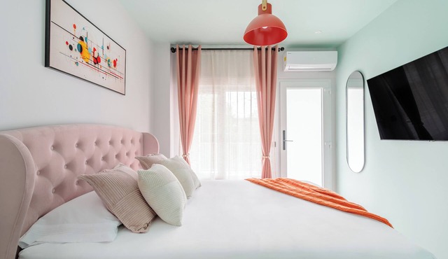 Charm Beach Retreat