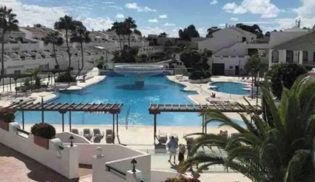 Charming apartment with pools, terrace and beatiful garden in Costa del Silencio