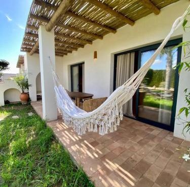 Charming Bungalow in Tarifa with Garden