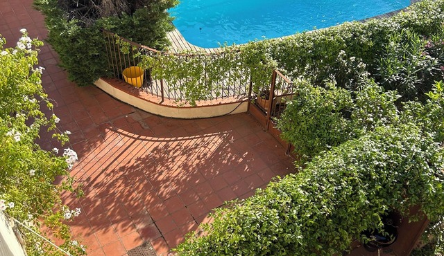 Charming comfortable cottage for 8 people near the beaches and the center city. in Perpignan