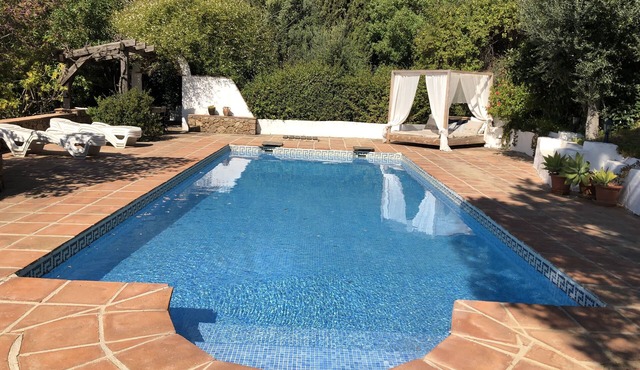 Charming Villa With Beautiful Views and Private Swimming Pool