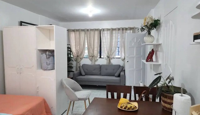 Clean Transient house, short stay