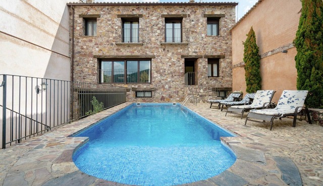 Cottage in Navas de Estena with Pool & Jacuzzi