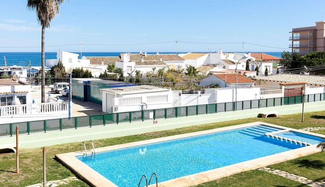 Cosy apartment for 6 guests with pool, A/C, WIFI, TV and terrace