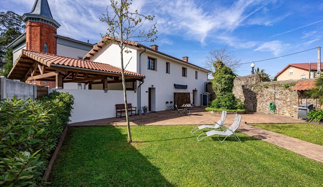 Country House 'Apartamento Victoria' with Shared Terrace, Private Garden and Wi-Fi