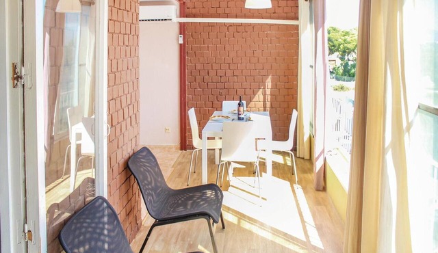 Cozy apartment in Alicante with WiFi