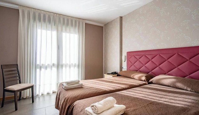 Cueto Spa Apartment with 2 Bedrooms for 4 Adults in Cangas de Onís