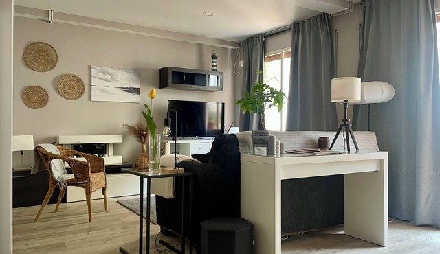 D'Moda lodging. Bright apartment in the center of Ribadeo.