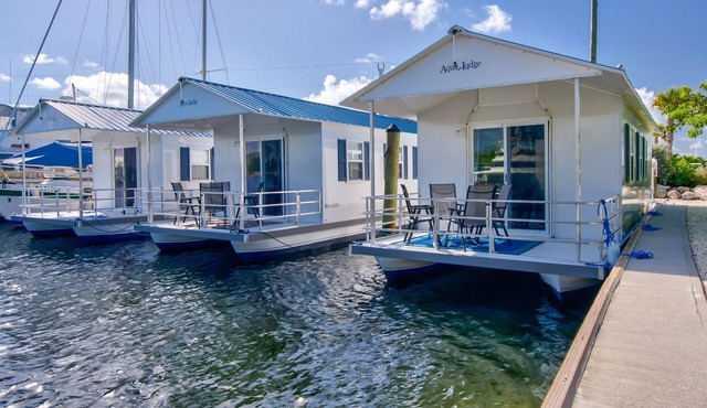 Delightful Sailfish Aqua lodge! Cabana Club Access!