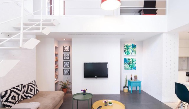 Design and luminous duplex in the old town