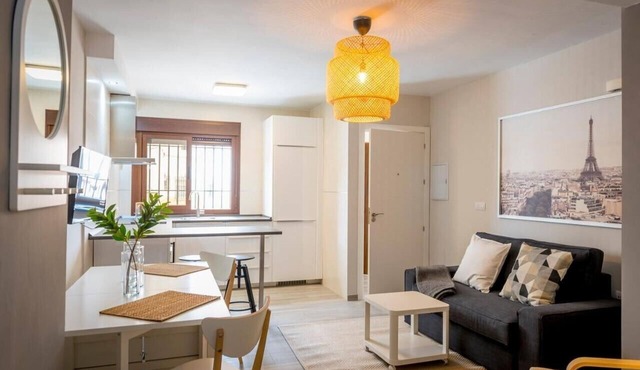 "Dolmen de Viera" Apartment with Wi-Fi and Air Conditioning