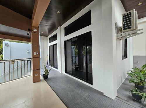 Eagles Nest Beach Resort Room 5