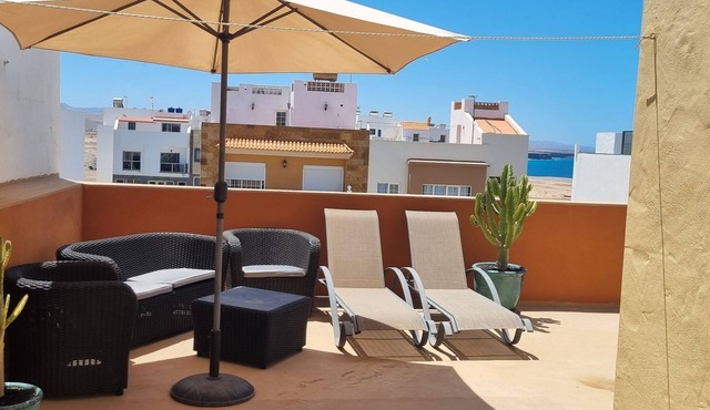 "EL COTILLO TRANQUILIDAD"/Stylish/Minutes from swim or surf/Well equipped in El Cotillo