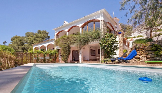 Enchanted Forest Retreat with Pool